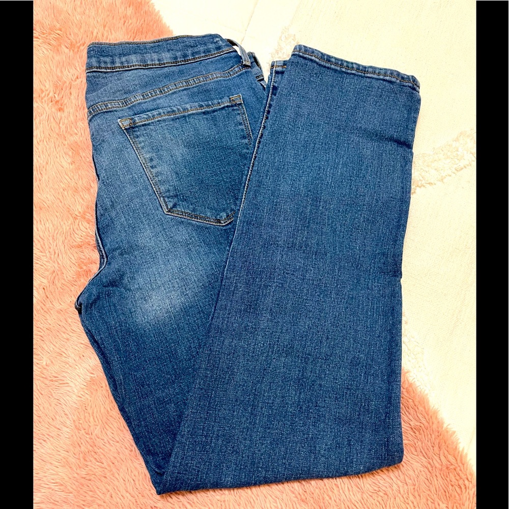 Old Navy size 12 mid-rise original straight jeans